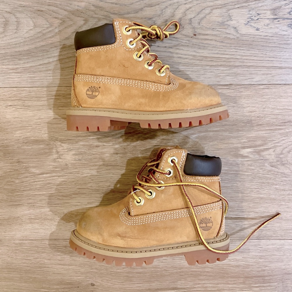 Timberland 6 Inch Boot “Butters” 🧈 Size 6 infant used with box 📦